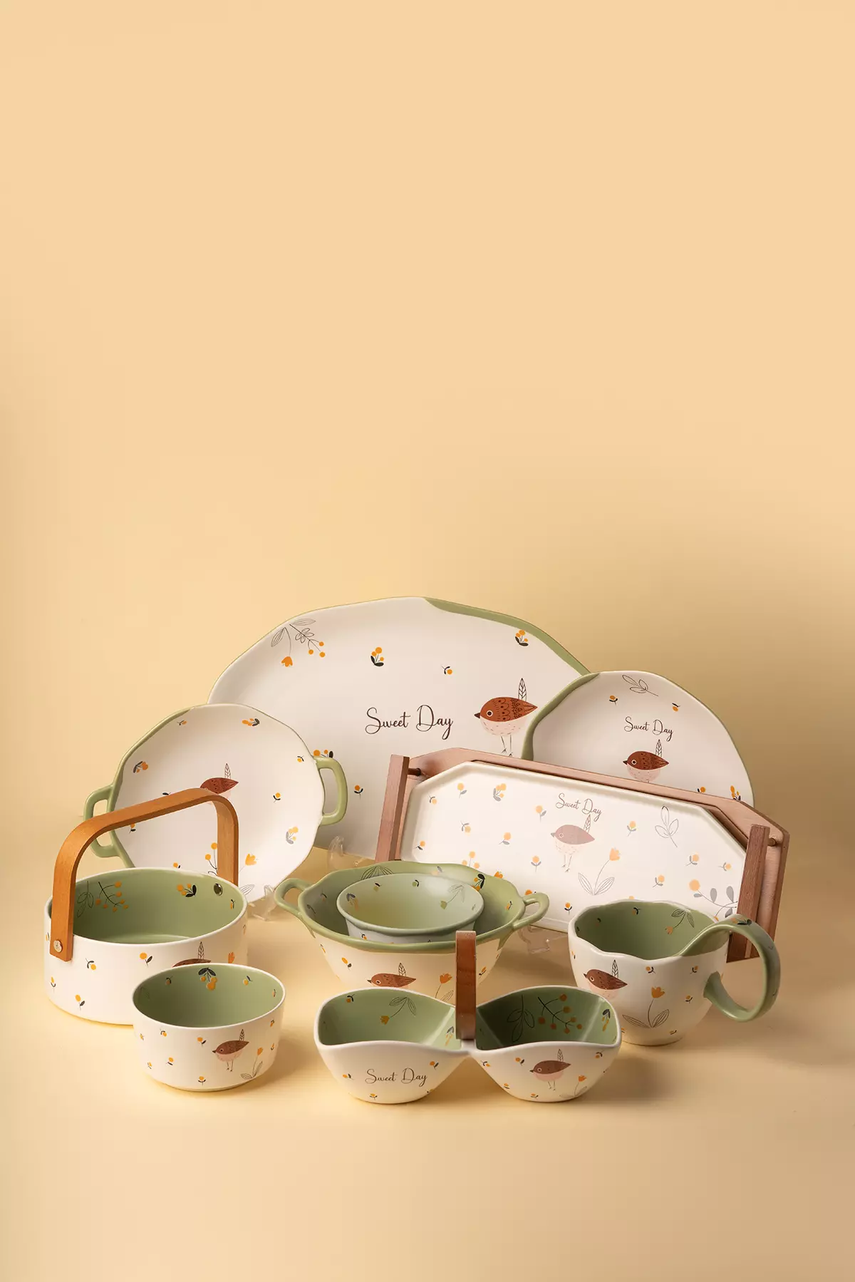 سرویس پذیرایی گنجشک سبز
